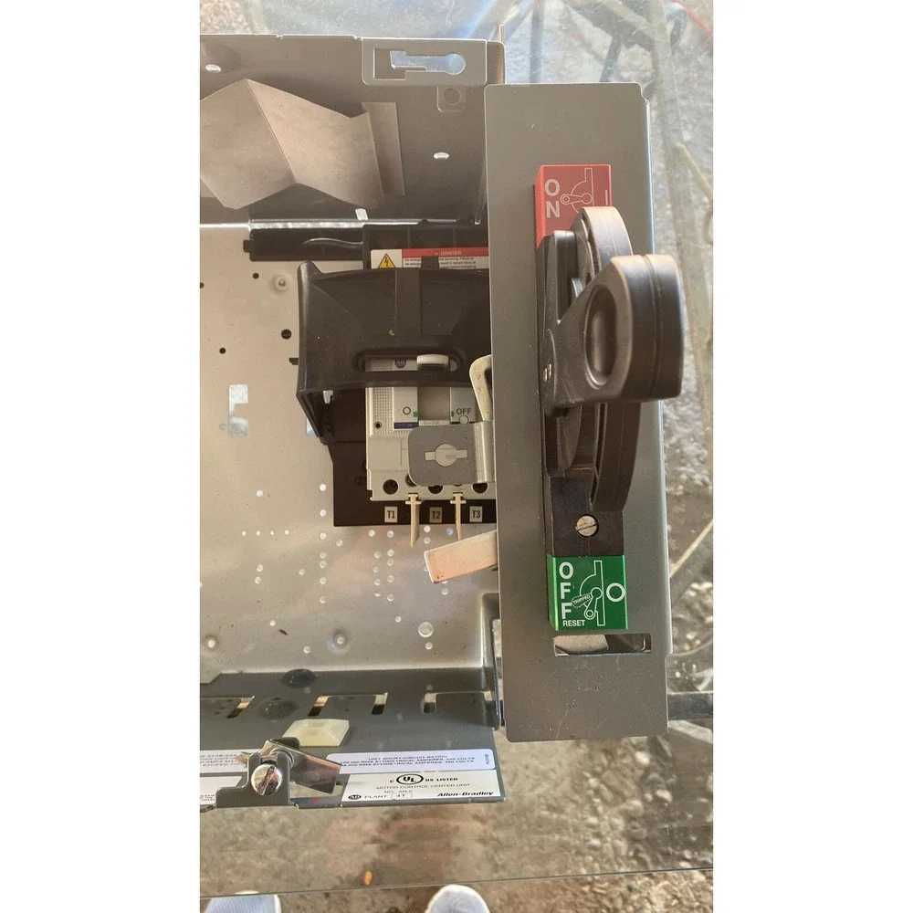 Allen Bradley MC2100 Feeder Circuit Breaker 140G-G6C3-C20 20A 3P With Door 16